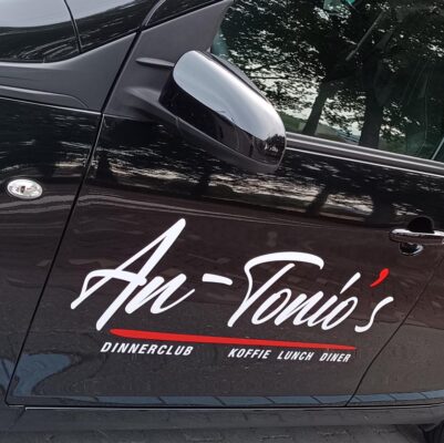 Auto snijfoliestickers auto beletering reclame