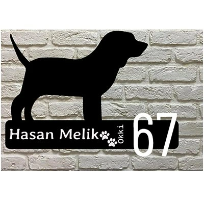 Beagle silhouet naambord met gelaserde tekst en cijfers rechts in wit of appelgroen