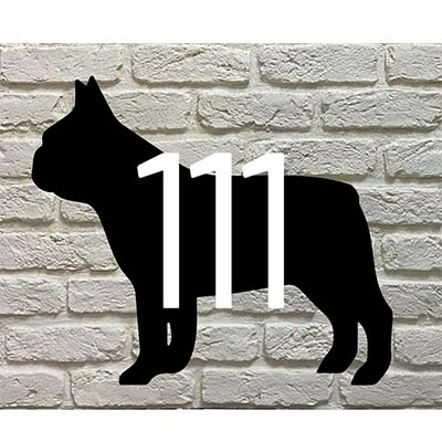 Serrano Bulldog silhouet huisnummerbord met max 3 cijfers - zwart acrylaat met witte/groene cijfers
