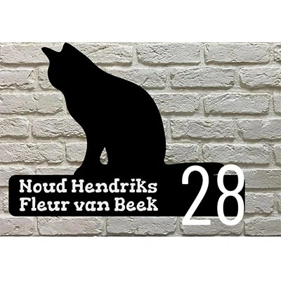 Domestic Short Haired kat silhouet naambord van zwart acrylaat met witte cijfers